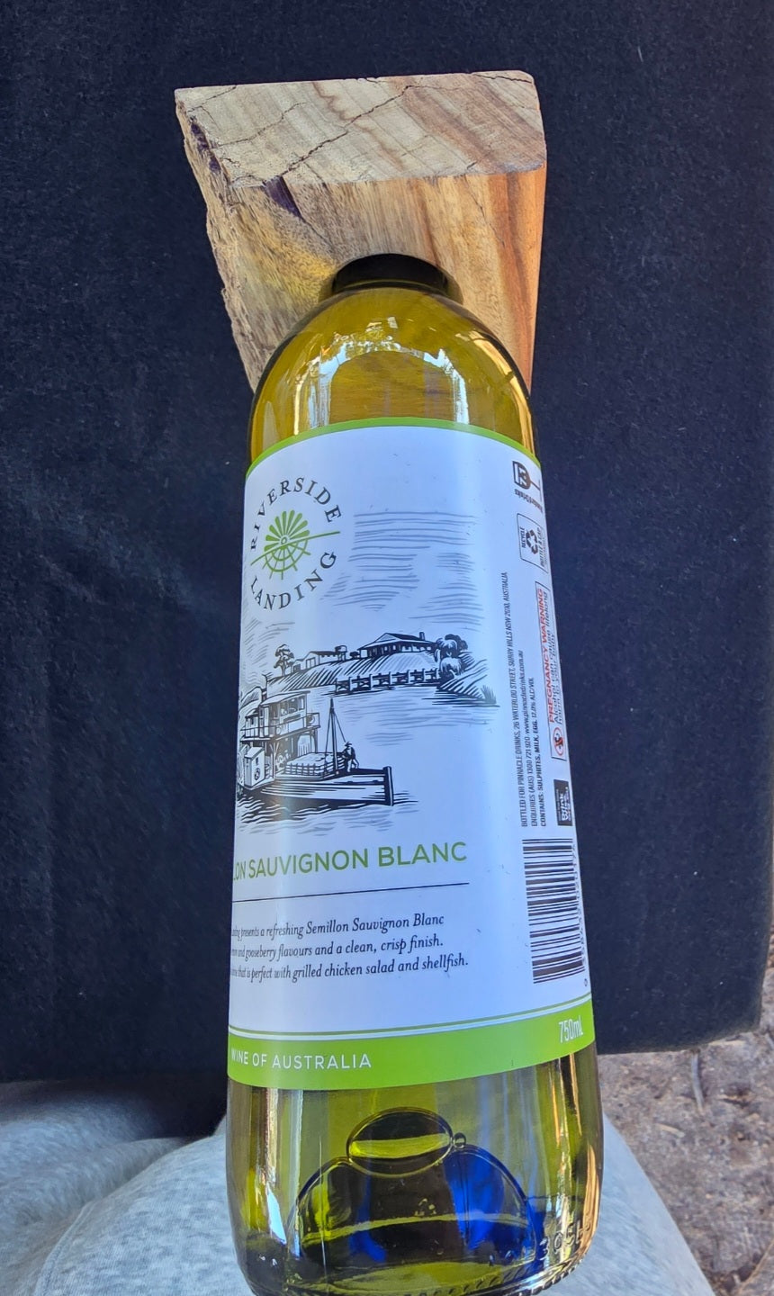 Camphor Wine Holder